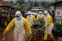Ebola se răspândește rapid când protecția lipsește