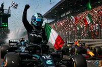 Kimi Antonelli câștigă la Monza după o cursă de la locul 19