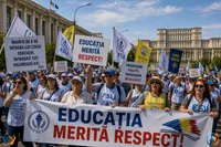 Profesorii protestează la București împotriva noii salarizări