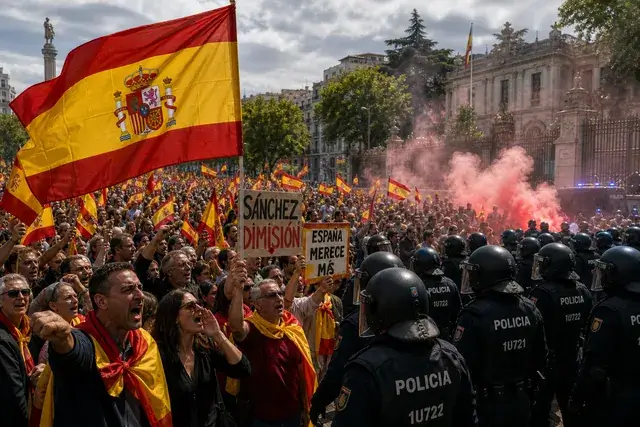 Zeci de mii de oameni cer demisia premierului Spaniei