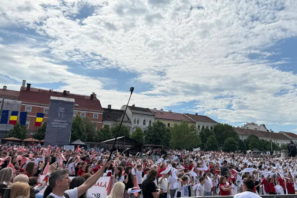 996 de copii aduc pacea la Zilele Clujului