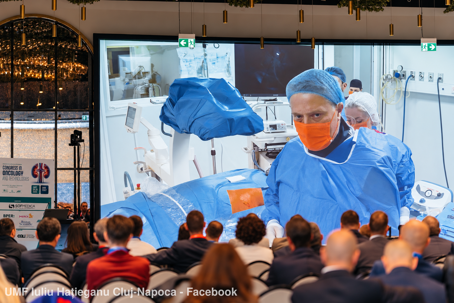 Chirurgie robotică în direct la o conferință din Cluj
