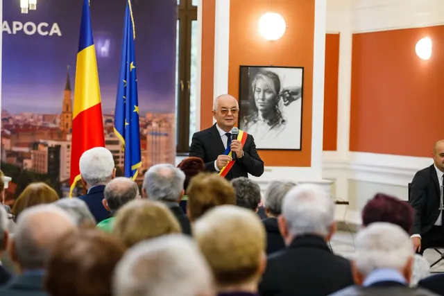 Și luna aceasta, tradiția de suflet a lui Emil Boc continuă: 43 de cupluri premiate la Nunta de Aur