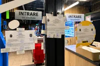 Țigări electronice și energizante vândute minorilor: amenzi la Cluj